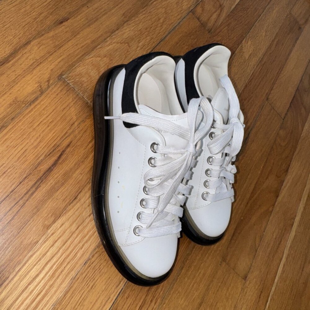 Alexander McQueen Larry Sneakers White Leather Black Gel Sole Size 38 1/2 D - Picture 15 of 16